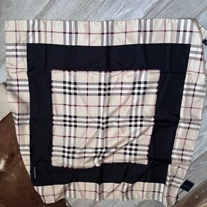 Burberry London Silk Scarf Nova Check Beige Black Italy